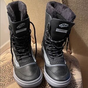Vans MTE  Black and Gray High-Top Waterproof Boots